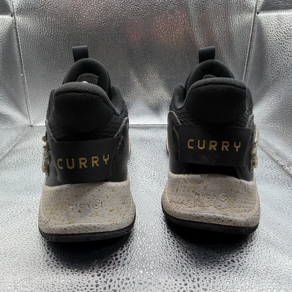 Size 7Y Under Armour UA Curry‎ 3Z7 Black Kids Basketball Shoes 3026623-001